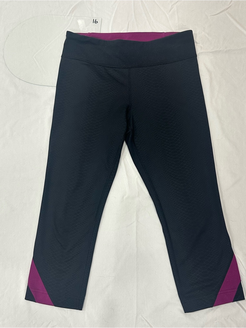 Under Armour HeatGear Alpha Compression Capri Leggings Black with magenta